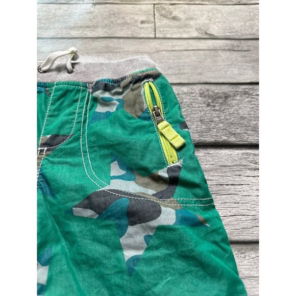 Mini Boden Camo Shorts Size 5Y - Picture 2 of 4
